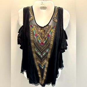Free People Love Spell Tribal print cold shoulder keyhole back blouse size XS